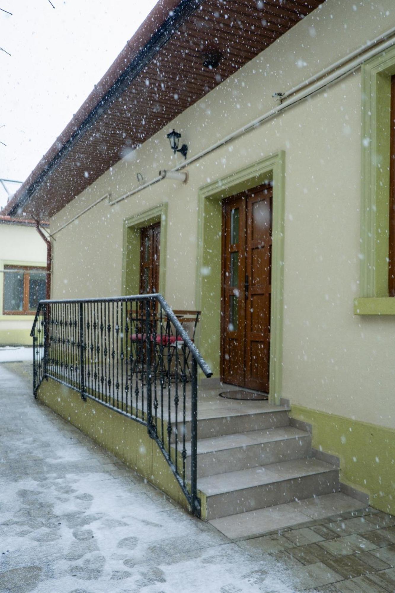 Апартаменти Casa Puscariu Брашов Екстер'єр фото